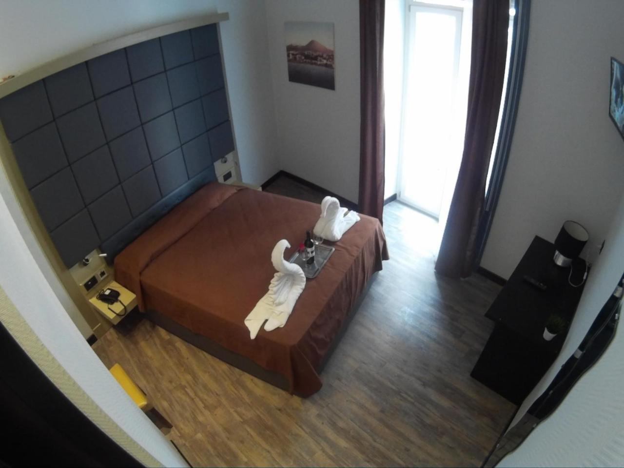 Dolce Vita Rooms & Breakfast Napoli Dış mekan fotoğraf