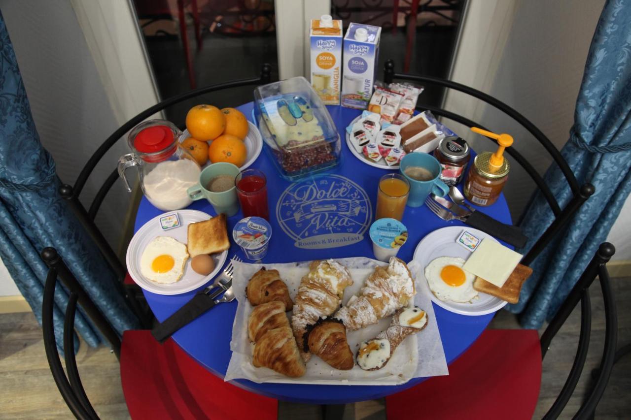 Dolce Vita Rooms & Breakfast Napoli Dış mekan fotoğraf
